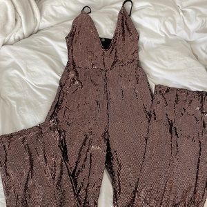 MISGUIDED BLACK SPARKLY VNECK ROMPER SIZE SMALL